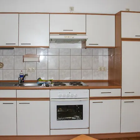 Albrecht2 شقة سيل